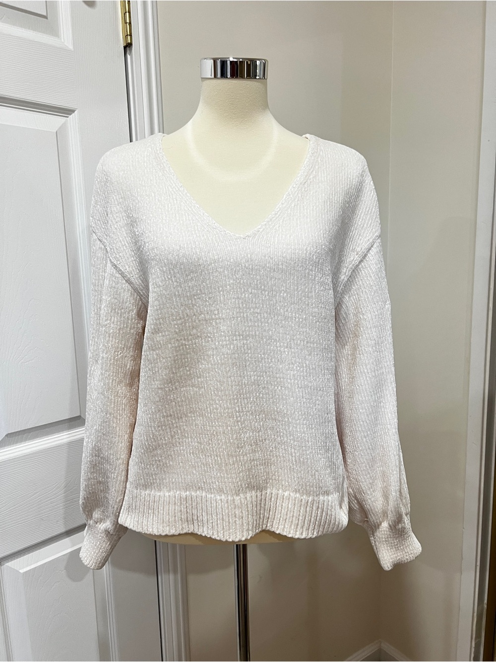 Tommy Bahama Island Luna Chenille Sweater Ivory Beige Size Medium Coastal Chic